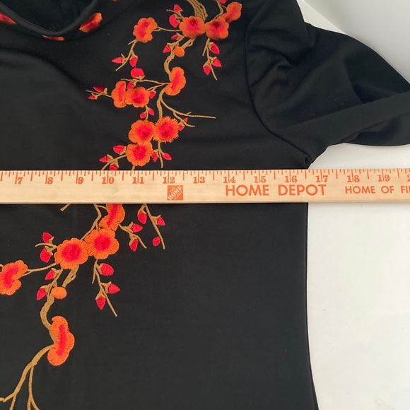 Black slimming dress Asian Floral design great fabric! 🌸 - Picture 5 of 14